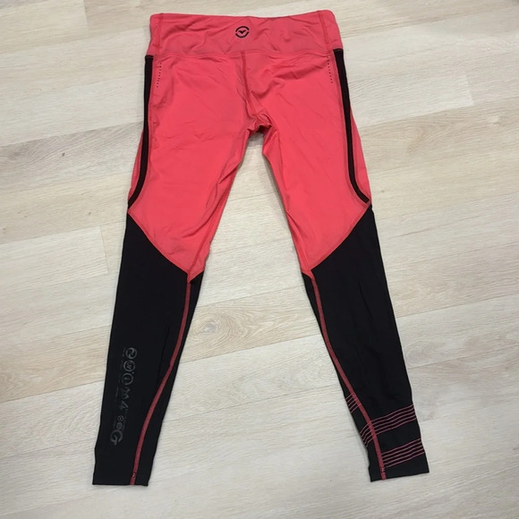 Virus Small Crossfit/workout/fitness leggings - Picture 6 of 7